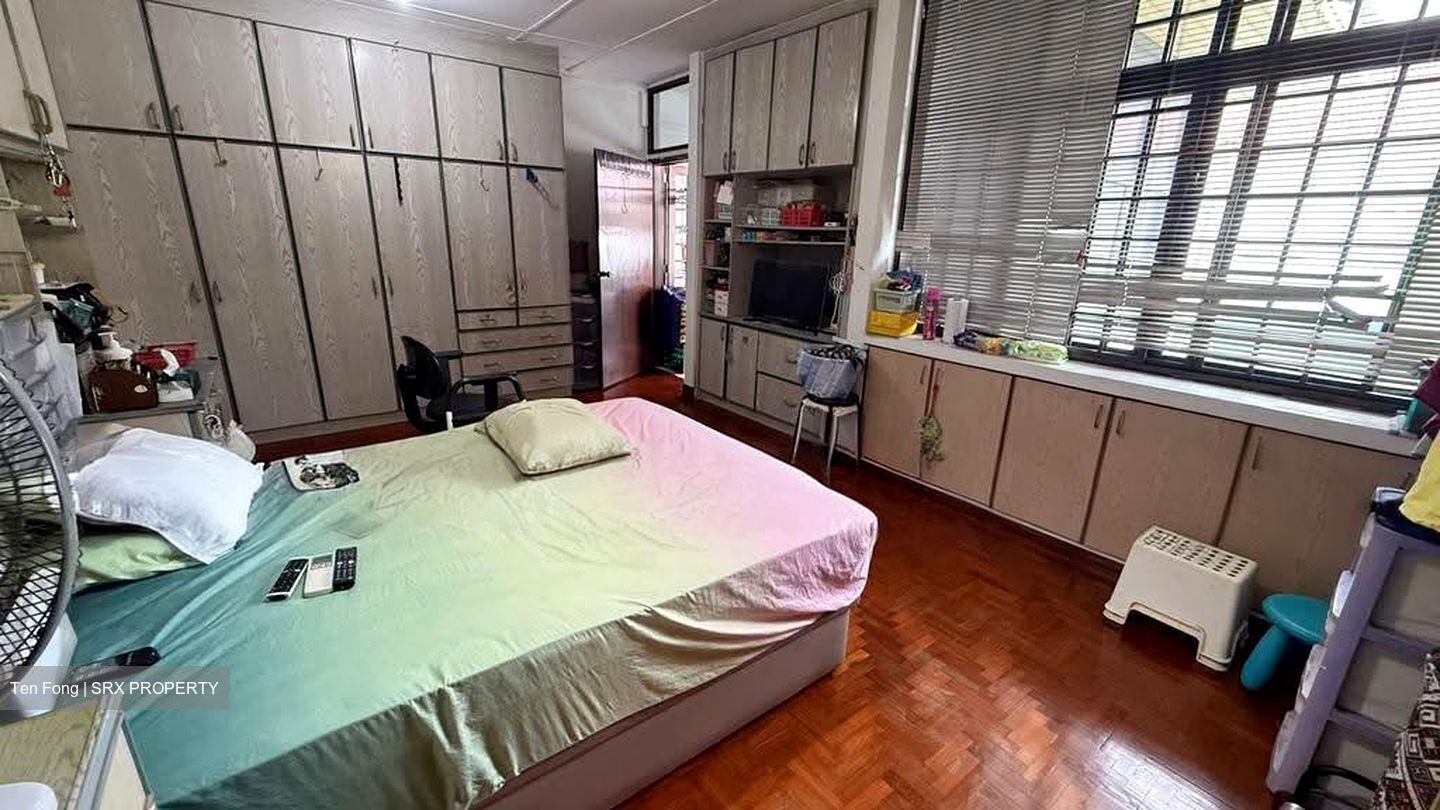 Onan Road (D15), Terrace #634939361